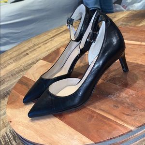 NWT Franco Sarto black heel with strap